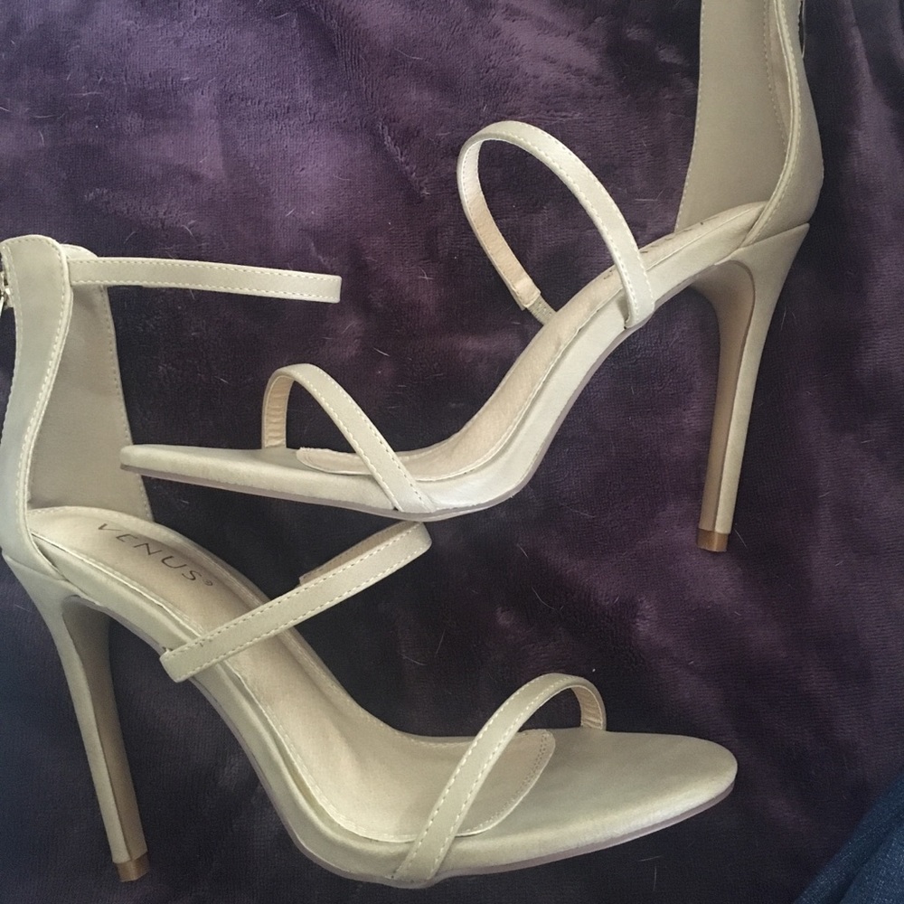NEW- Nude strappy heels! Go with anything!